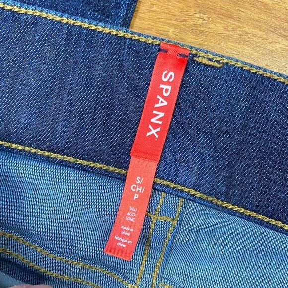 NWT SPANX Midnight Shade Flare Jeans size Small Tall - Picture 2 of 8